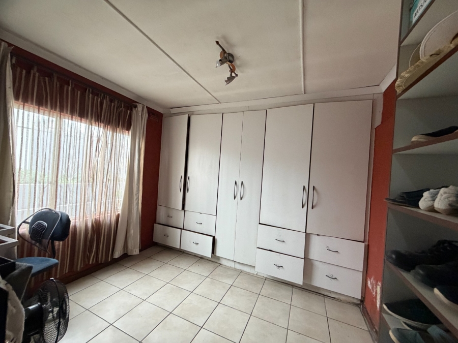 5 Bedroom Property for Sale in Morningside Eastern Cape